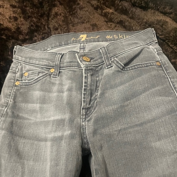7 for all mankind Low-Mid Rise Skinny Jeans Copped Raw Hem Gray Faded Black - Picture 2 of 12